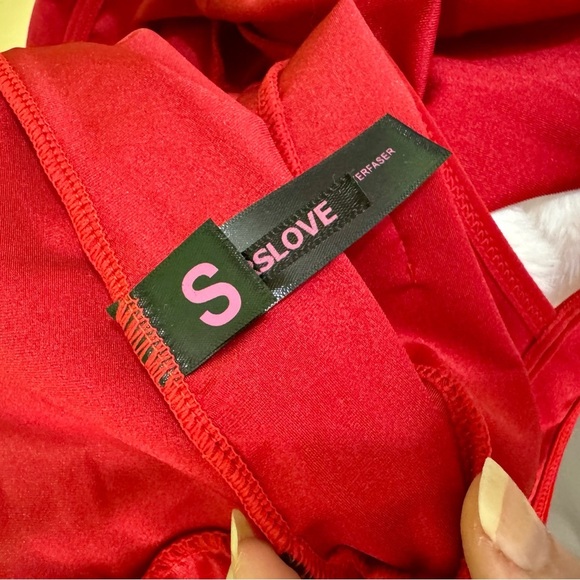 Sexy Mrs. Clause Costume - Picture 4 of 4